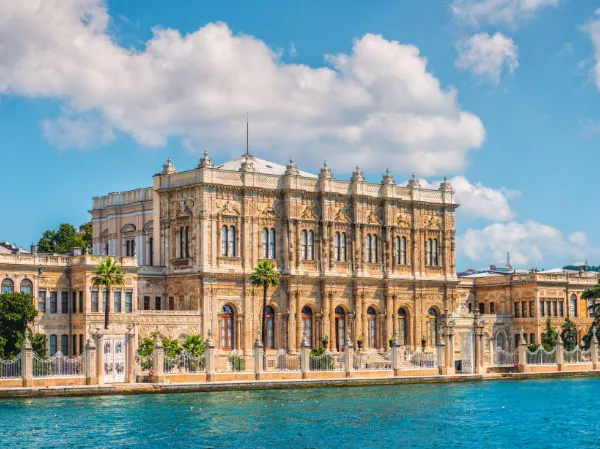 Dolmabahce Palace Skip-The-Line-Ticket & Audio Guide