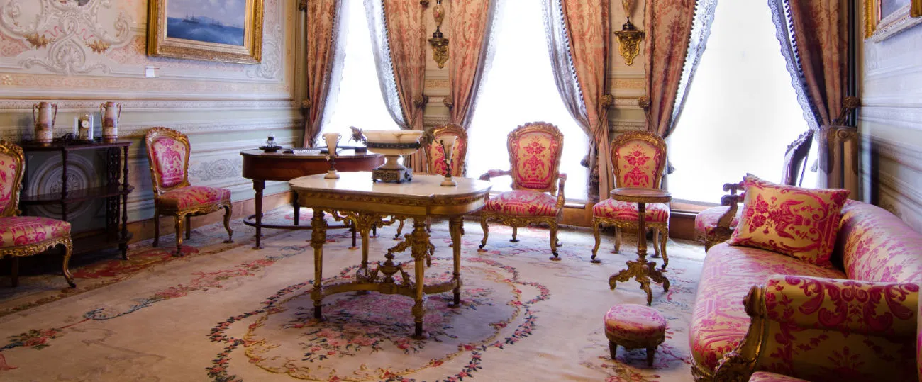 Dolmabahce Palace Skip The Line Ticket Audio Guide